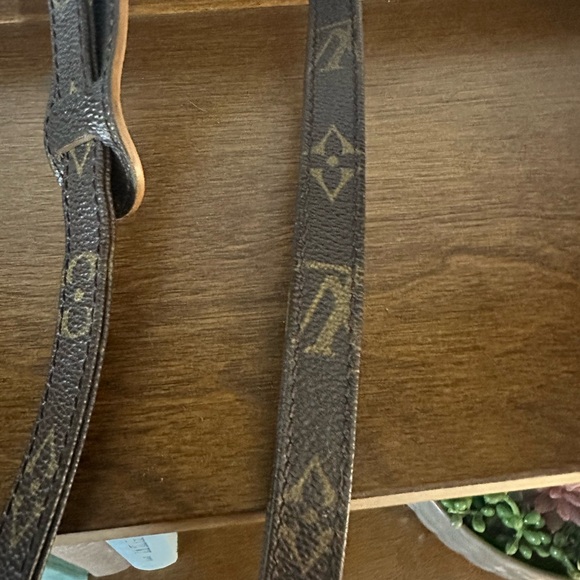Louis Vuitton Monogram Strap from the early 2000s. - Picture 4 of 5